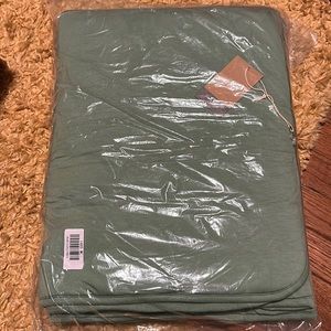 Kyte baby toddler blanket